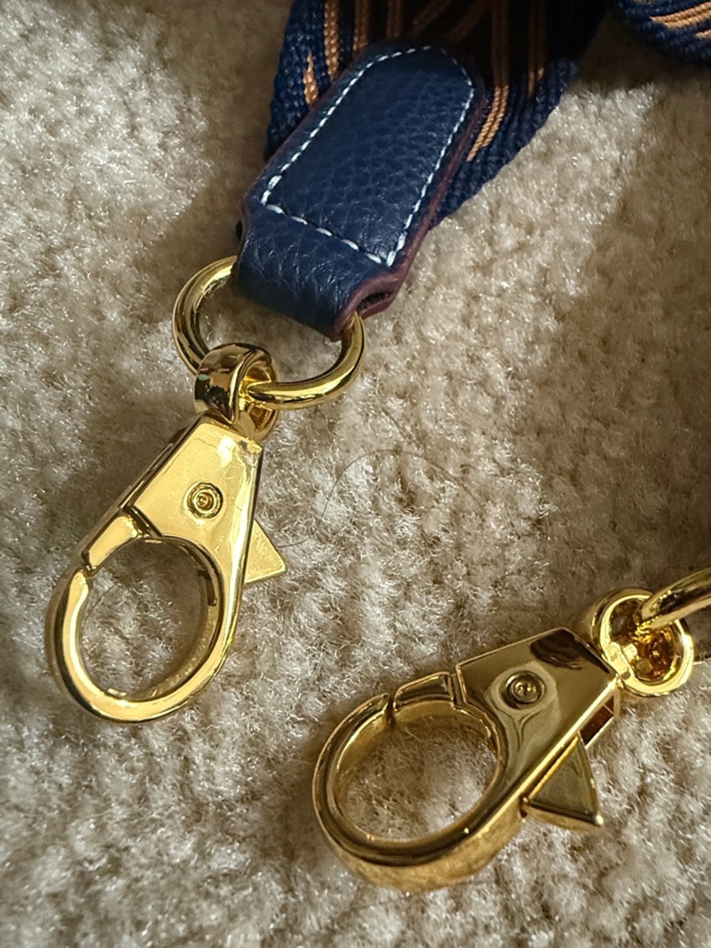 Stylish Navy and Tan Zigzag Guitar-Style Bag Strap - Picture 3 of 9